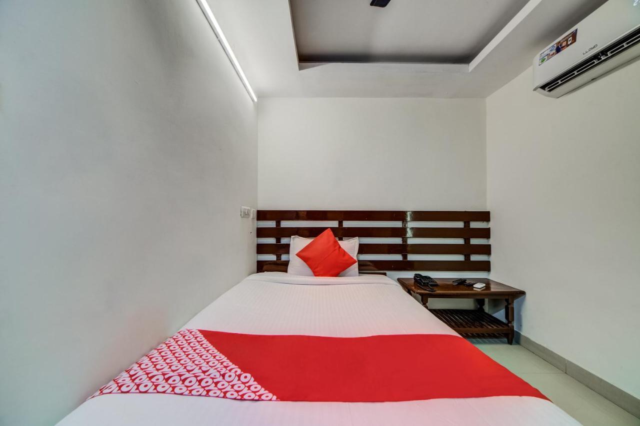 Oyo 33504 Hotel Ananda Inn Гайдарабад Екстер'єр фото
