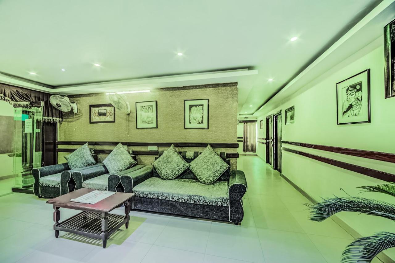 Oyo 33504 Hotel Ananda Inn Гайдарабад Екстер'єр фото