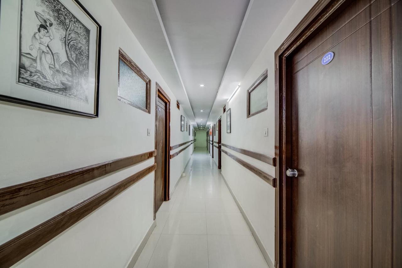 Oyo 33504 Hotel Ananda Inn Гайдарабад Екстер'єр фото