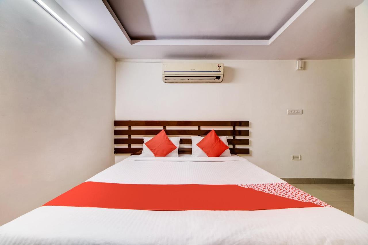Oyo 33504 Hotel Ananda Inn Гайдарабад Екстер'єр фото