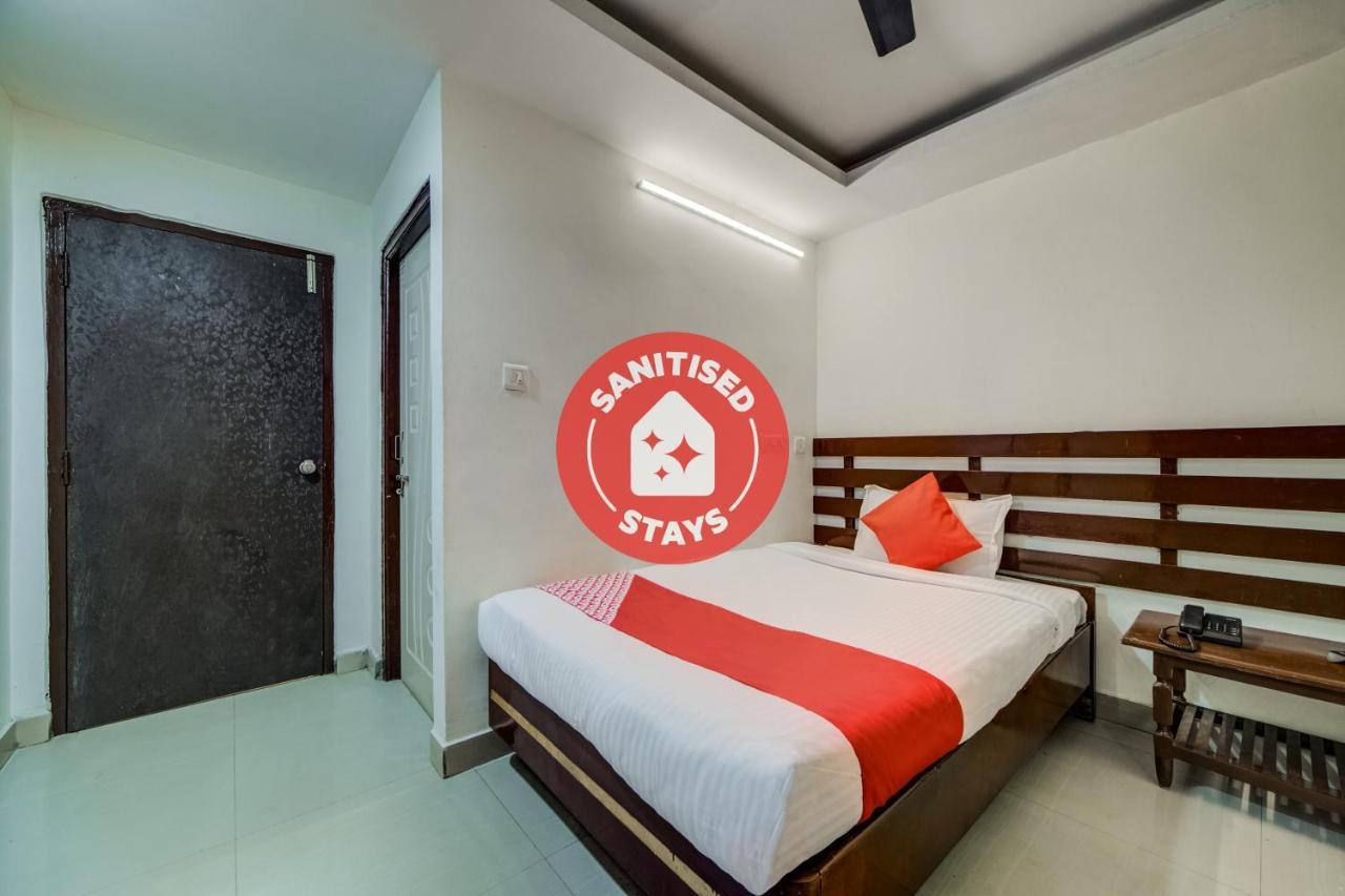 Oyo 33504 Hotel Ananda Inn Гайдарабад Екстер'єр фото