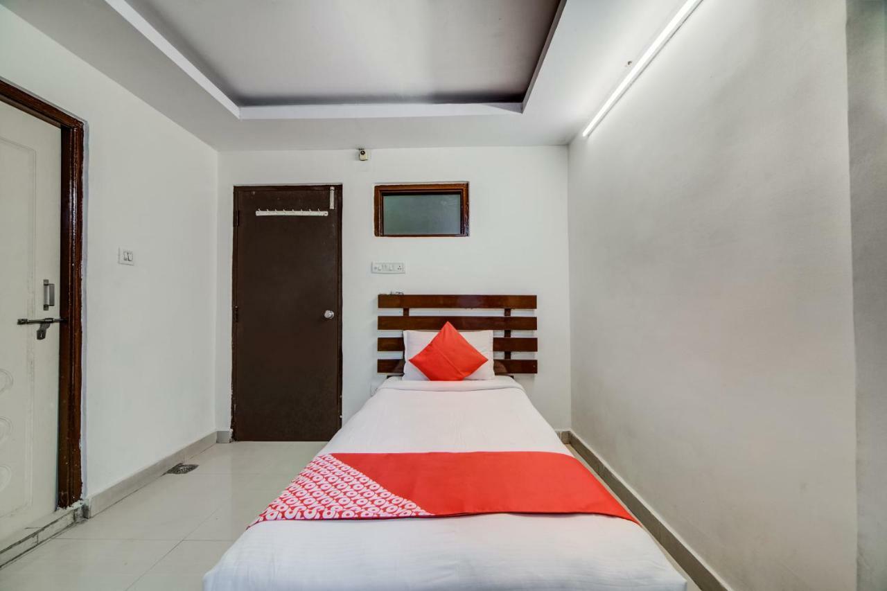 Oyo 33504 Hotel Ananda Inn Гайдарабад Екстер'єр фото